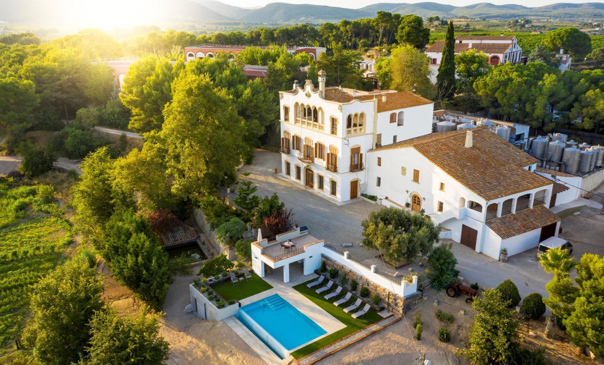 Bolet Casa Modernista Bed & Breakfast